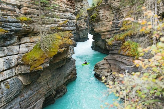 3-Day Authentic Jasper National Park Packaged Tour - A fast but scenic route through Banff and Jasper