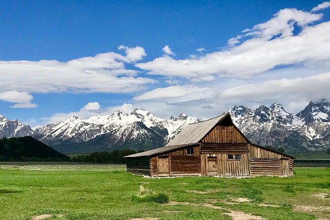 5-day In-Depth Yellowstone and Grand Teton National Park Tour - Why this route works for Yellowstone