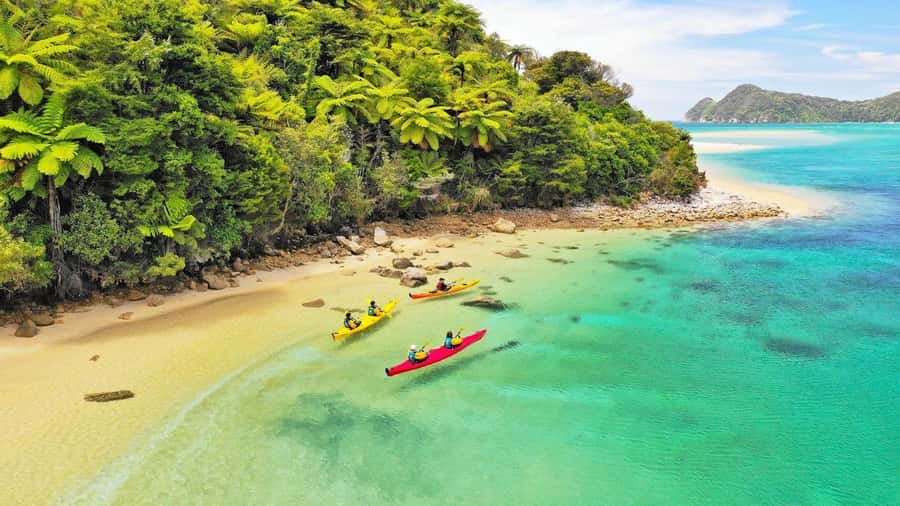Abel Tasman National Park: Cruise, Kayak, & Hike Tour - Kayaking the Astrolabe Roadstead toward Adele Island