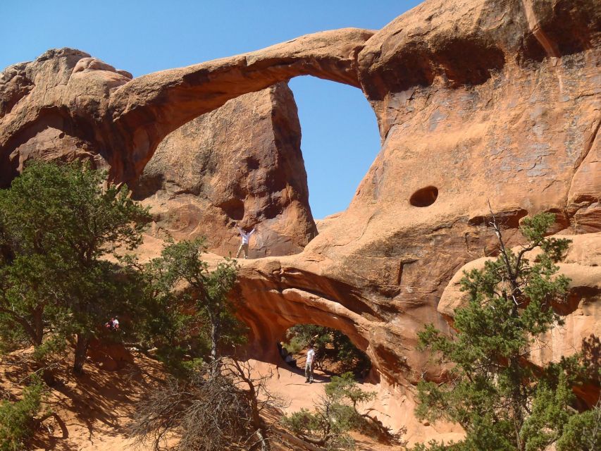 Afternoon Arches National Park 4x4 Tour - Willow Springs Road and Utah Raptor State Park