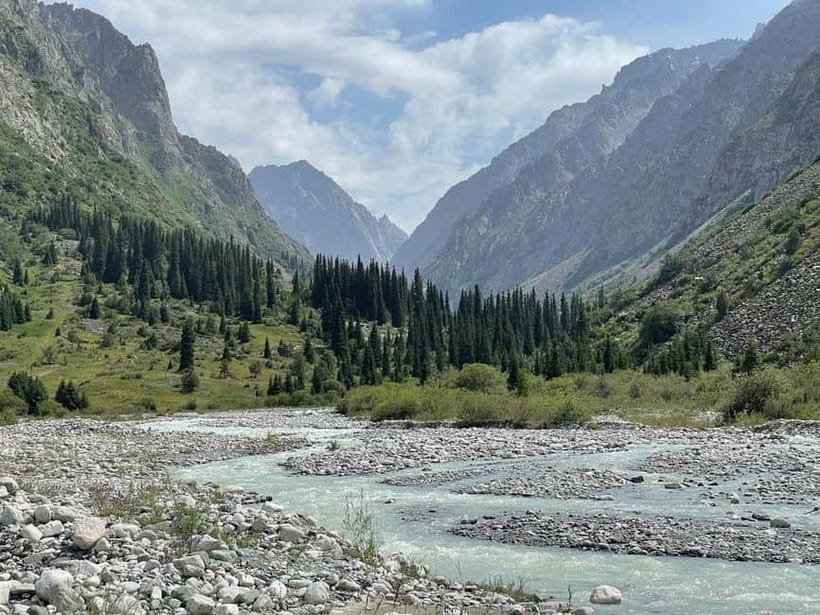 Ala-Archa National Park & Bishkek Top Attractions (One-Day) - Bishkek’s Soviet streets and Kyrgyz symbols