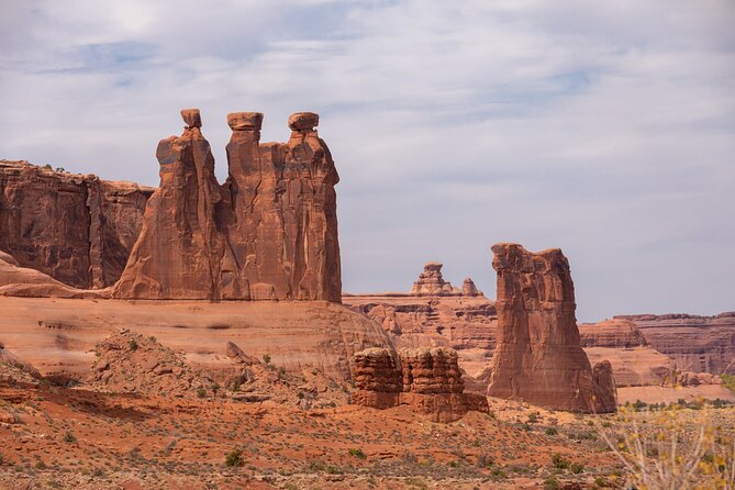 Arches National Park Self-Guided Driving Audio Tour - La Sal Mountains and the Three Gossips