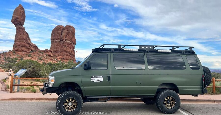 Arches National Park: Sunset Pavement Van Tour - Key points to know before booking