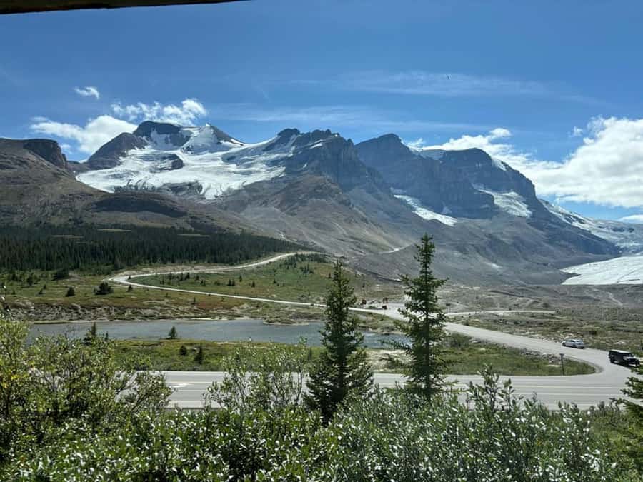 Banff and Jasper National Parks: Tour with Transport - Crowfoot Glacier and a lesson in retreat