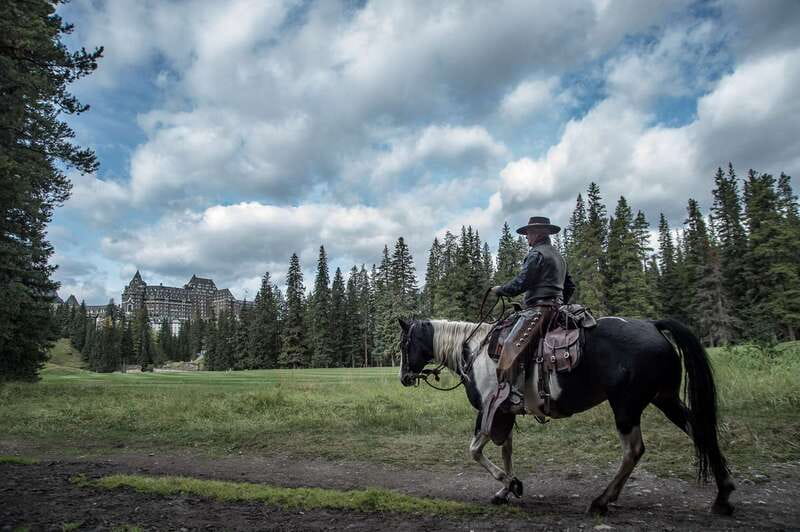 Banff National Park: 1-Hour Spray River Horseback Ride - Crossing the Spray River