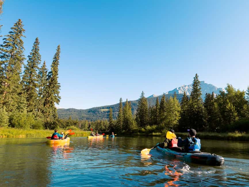 Banff National Park: Kayaking Trip - The first strokes on the Bow River or Creek
