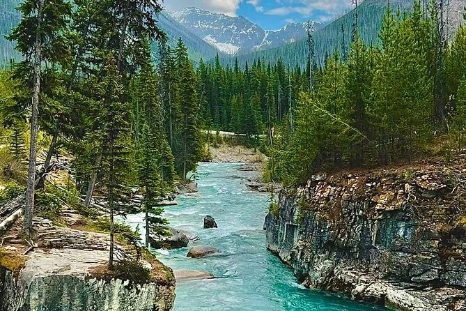 Banff National Park Tour with a Small Group - A full Rockies day from Calgary