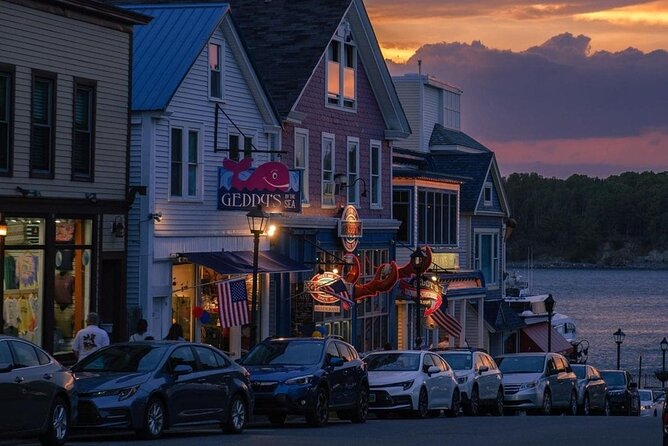 Bar Harbor Premium Tour with Cadillac Mountain and Acadia Park - Thunder Hole brings the sound and spray