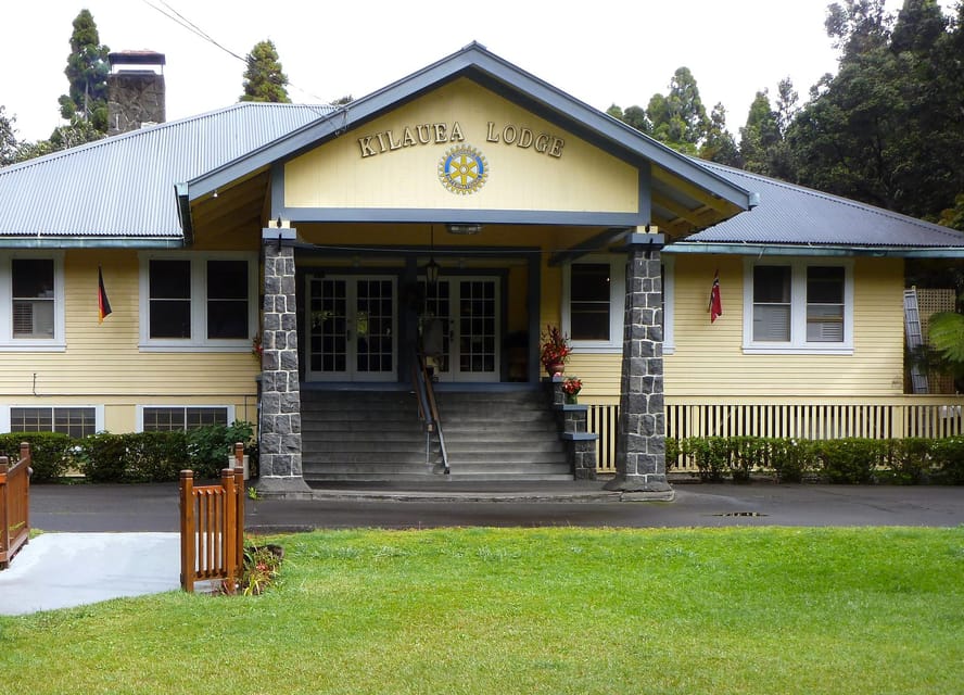 Big Island: Hawaii Volcanoes National Park and Hilo Tour - Kilauea crater and the changing face of the park