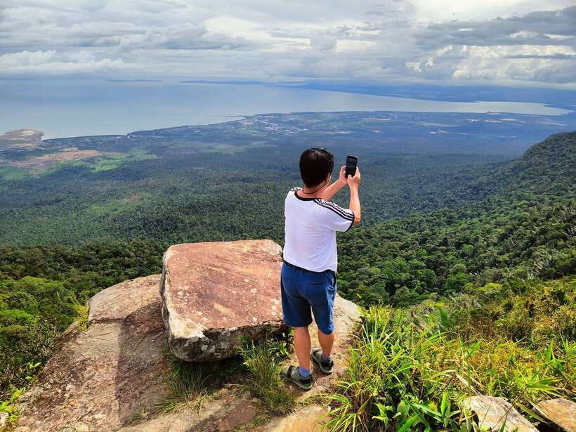 Bokor National Park Private Day Trip from Phnom Penh - Wat Sampov Pram and the Mountain Views