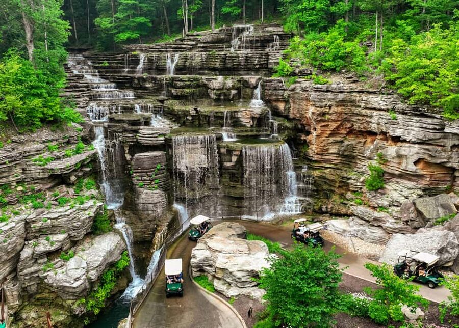 Branson: Top of the Rock Ozarks Heritage Preserve - Driving through the cave to the Bat Bar