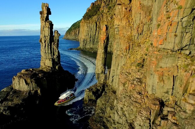 Bruny Island Wilderness Cruise from Adventure Bay, Bruny Island - The three-hour route along south Bruny Island