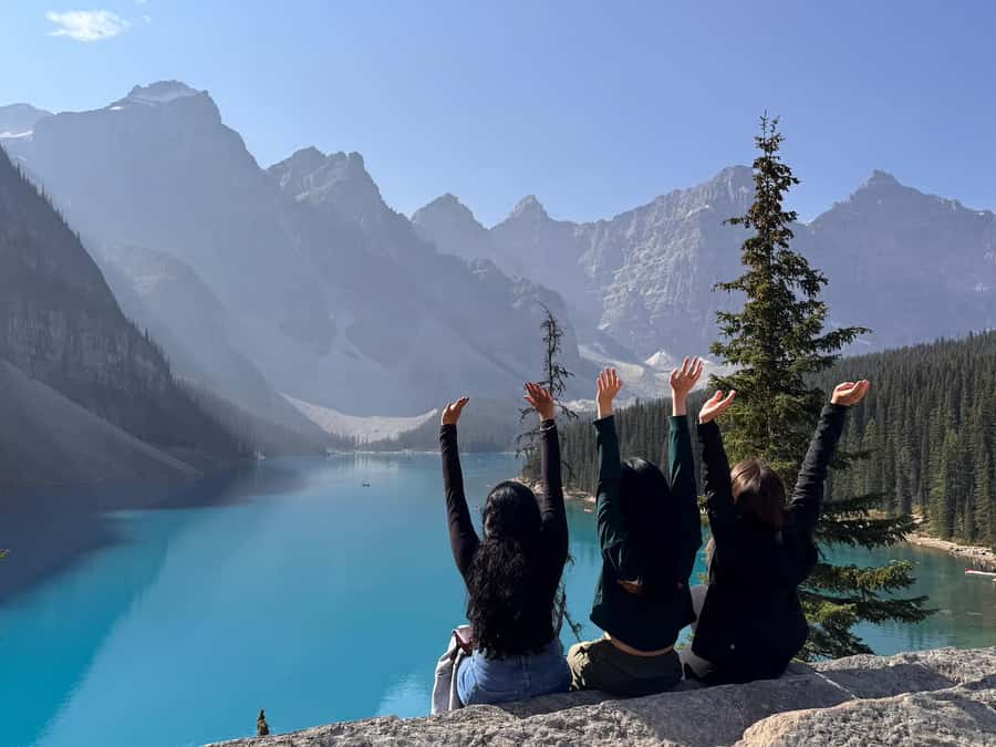 Calgary/Canmore: Banff National Park & Lake Louise Day Trip - Lake Louise and the Victoria Glacier