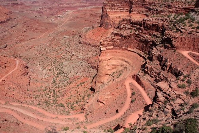 Canyonlands National Park Backcountry 4x4 Adventure from Moab - Starting above the canyons at Island in the Sky