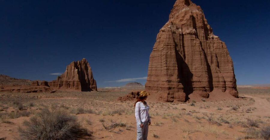Capitol Reef National Park: Cathedral Valley Day Trip - Bentonite Hills: Color, Clay, and Careful Timing