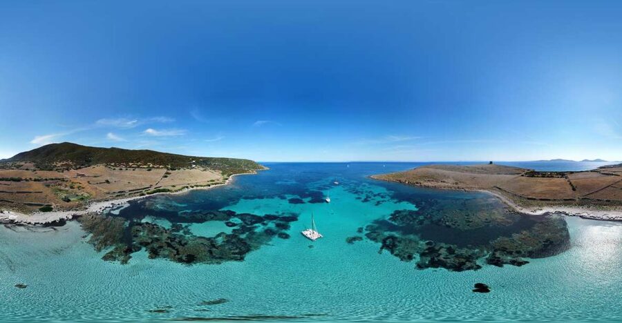 Catamaran tour Asinara island national park Buriana Charter - A seafood lunch with a view