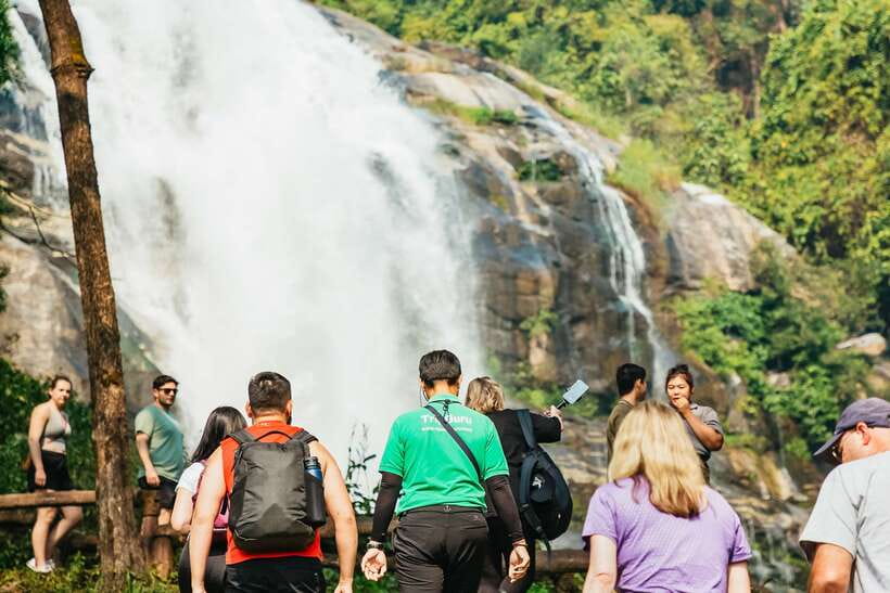 Chiang Mai: Doi Inthanon National Park Eco-Friendly Tour - Lunch and the hill tribe village visit