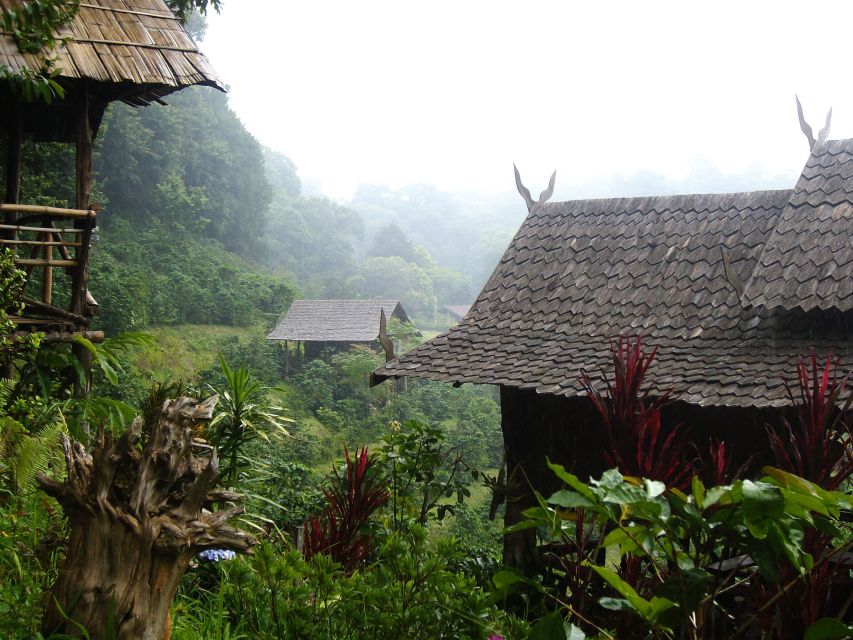 Chiang Mai: Doi Suthep National Park Leisure Hiking & Biking - Wat Phra That Doi Suthep at 3,600 feet