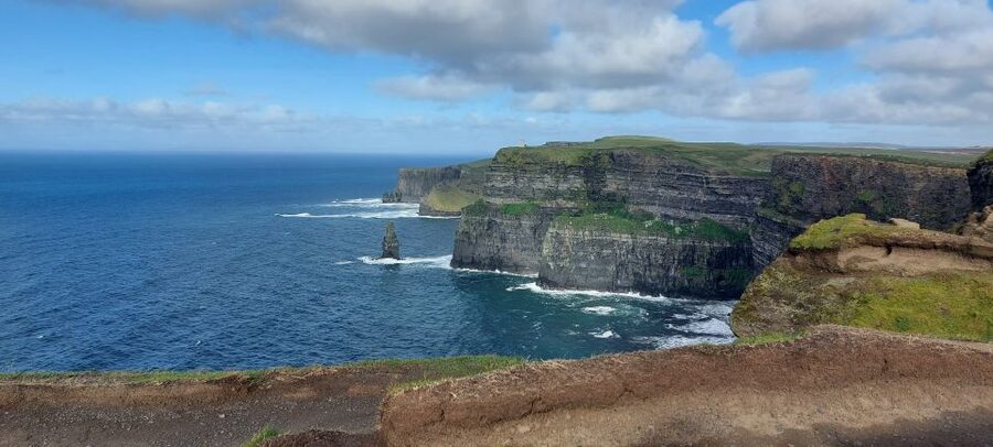 Cliffs of Moher and National Park Private Limousine Tour - The Cliffs of Moher in 75 minutes