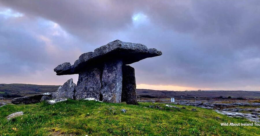 Cliffs of Moher and National Park Private Limousine Tour - Lunch and time in Doolin