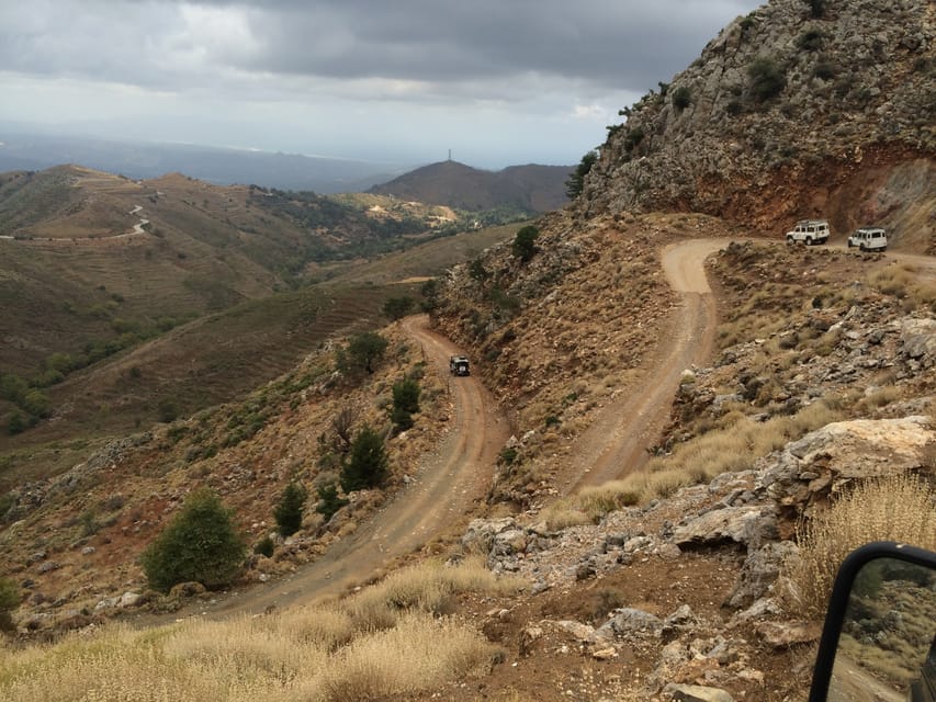 Crete: White Mountains Preserve Day Tour - The rough track to the shepherd’s mitato
