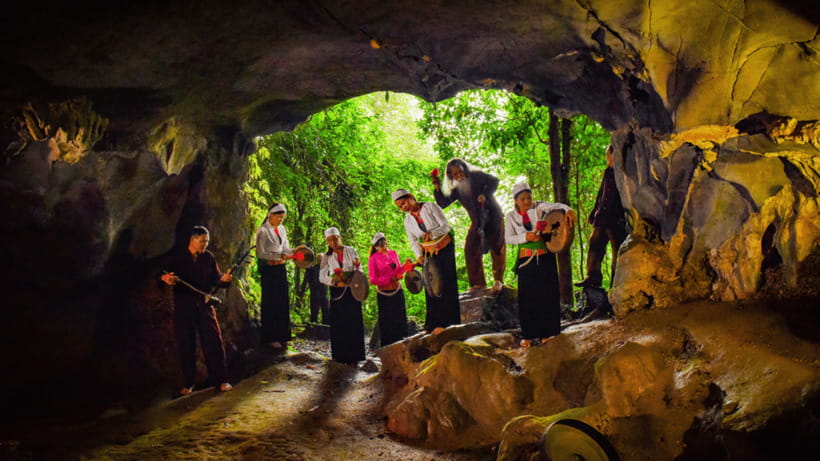 Cuc Phuong National Park Hiking Tour - The Cave of Prehistoric Man and its 168 steps