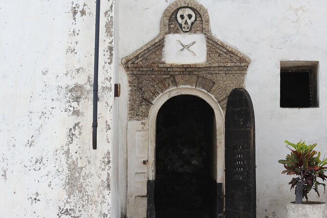 Day Tour to Kakum National Park, Cape Coast and Elmina Castles - Who should book this experience?