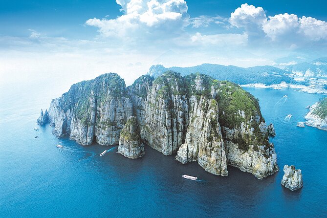 Day trip to beautiful Korean marine national park, Hallyeohaesang - Ferry views around Haegeumgang
