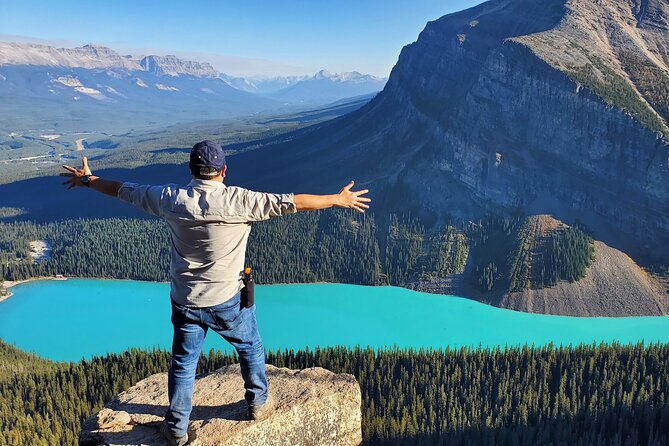 Discover Banff National Park - Premium Day Trip - The ride to Canmore and the first mountain views