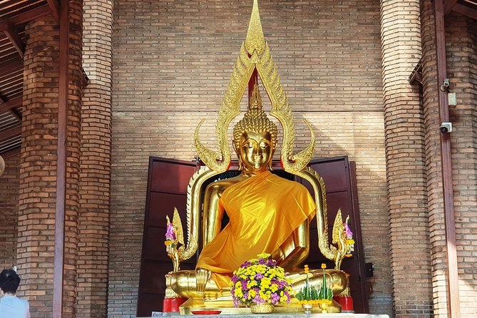 Discover UNESCO World Heritage Sites - Ayutthaya to Khao Yai National Park - Lunch at a local Thai restaurant
