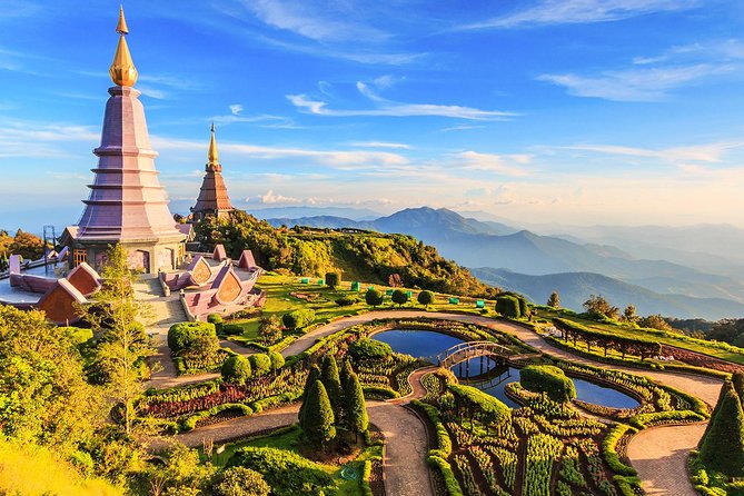 Doi Inthanon National Park with Nature Trail Trekking 1-Day Tour - Choosing between Kew Mae Pan and Pha Dok Seaw