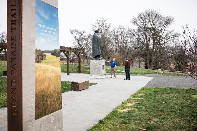 Driving Tour of Valley Forge National Park from Philadelphia - Visitor Center: begin with the big picture