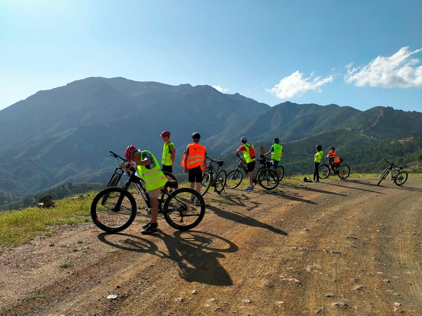 Electric mountain bike in Sierra de las Nieves national park - Who should book this ride
