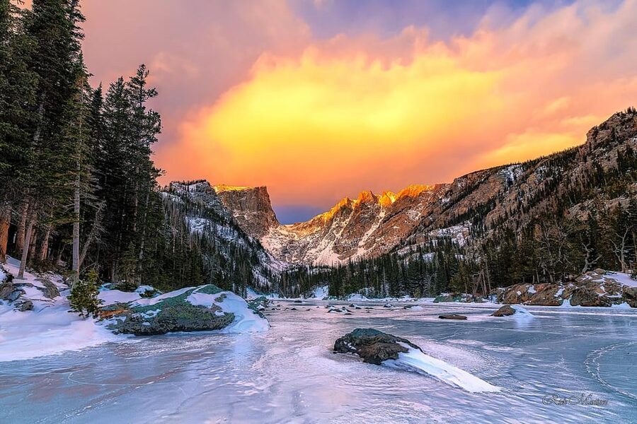 Estes Park: Rocky Mountain National Park Sunrise Hiking Tour - Finding the right sunrise viewpoint