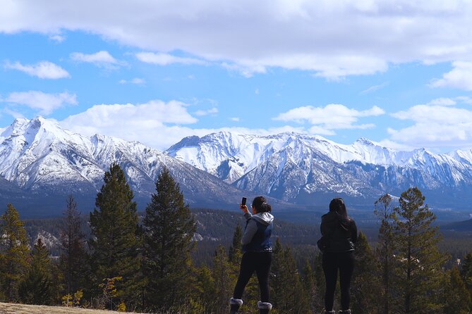 Explore Banff National Park with Our Premium Day Tour - What the guides add to the drive