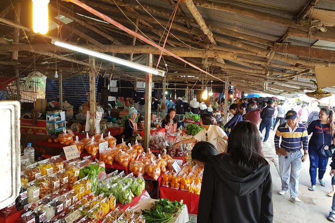 Fantastic! Famous Doi Inthanon National park tour with 2hr trekking - Ban Mae Klang Luang and Karen village life