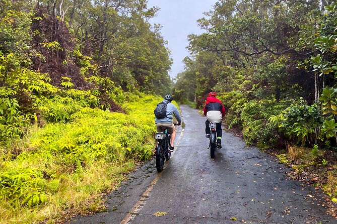 Fat Tire E-Bike Rental - Volcanoes National Park - Picking up the bike beside Kilauea Lodge