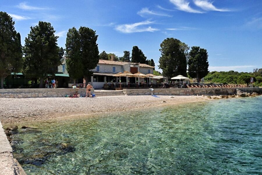 Fazana: Brijuni National Park Scenic Boat Tour & Swimming - Seeing Veliki Brijun from the sea