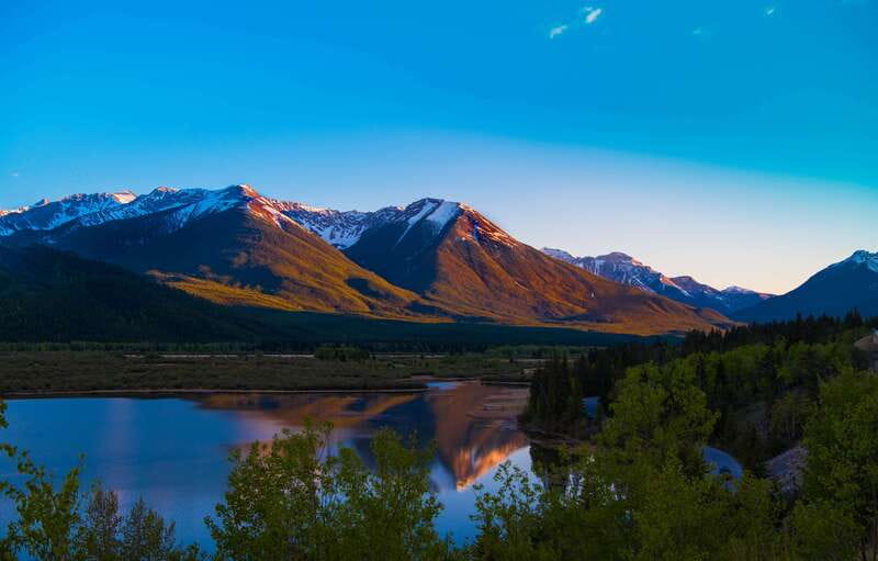 From Banff/Canmore: Deep 1 Day Tour in Banff National Park - Sulphur Mountain Gondola: the costly optional addition