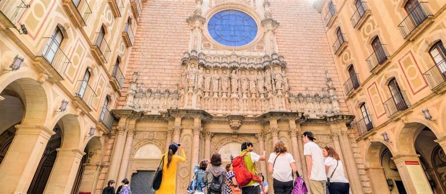 From Barcelona: Horseback Tour in Montserrat National Park - Returning to Barcelona after a full half-day