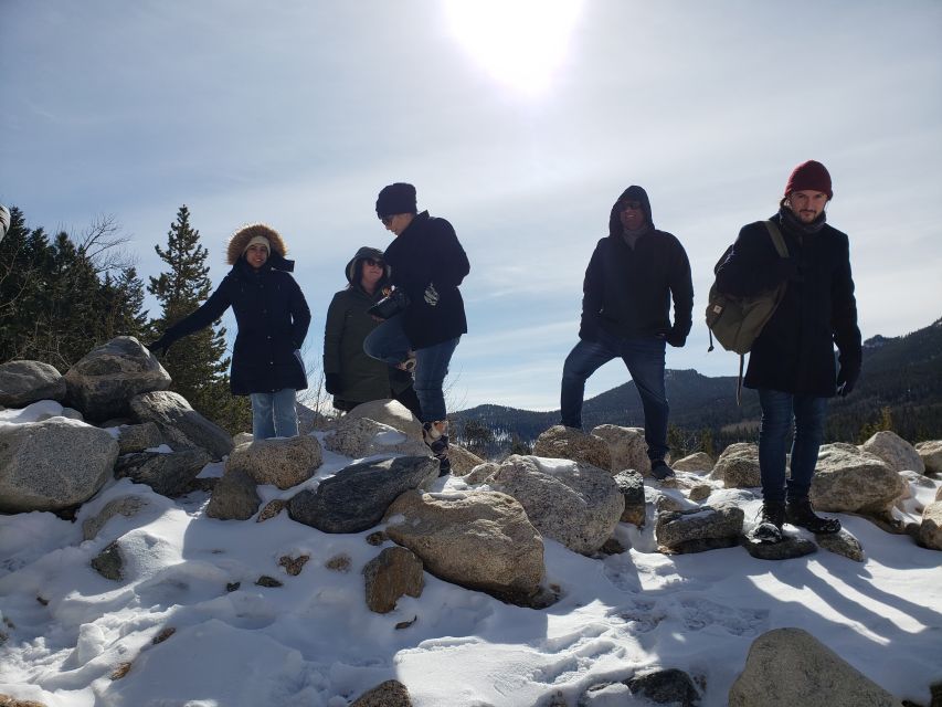 From Denver: Rocky Mountain National Park Winter/Spring Tour - Estes Park for lunch, shopping, and a slower hour