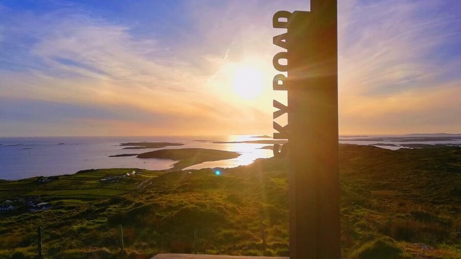 From Galway: Connemara, Kylemore Abbey or National Park Tour - Your three-hour choice: Kylemore Abbey or the national park