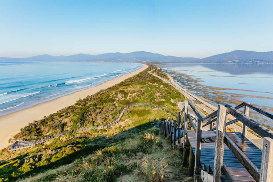 From Hobart/Adventure Bay: Bruny Island Wilderness Cruise - Cliffs, Breathing Rock, and the Monument