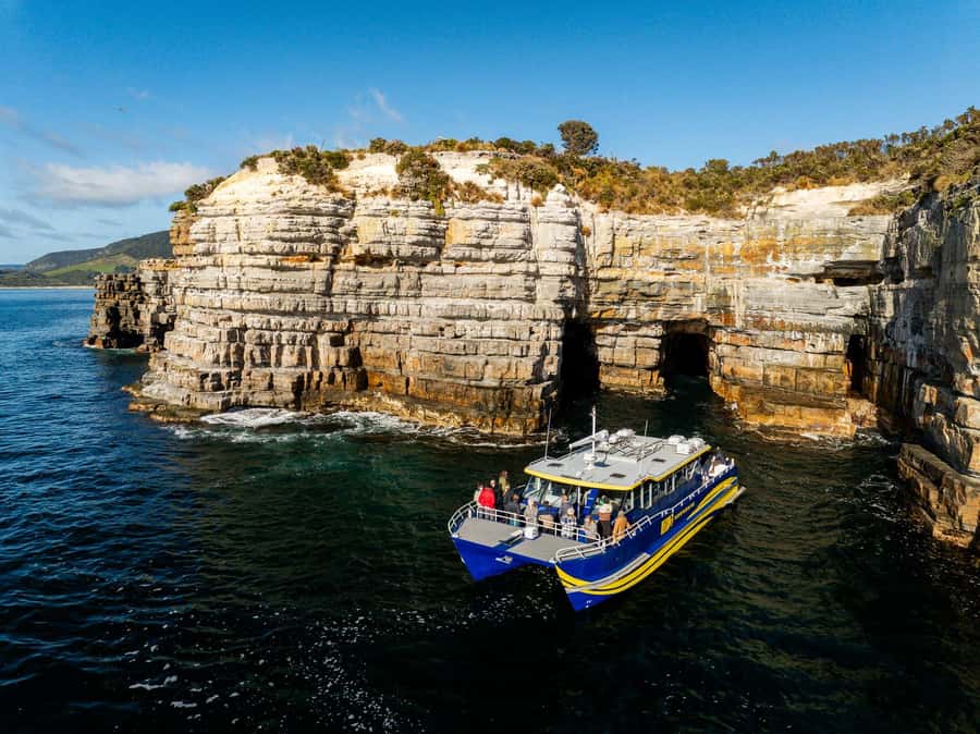 From Hobart: Port Arthur Cape Raoul Wilderness Cruise - Cape Raoul and its 170-million-year-old cliffs