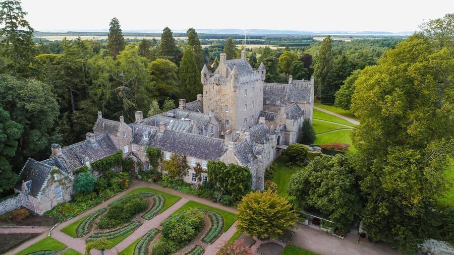 From Inverness: Cawdor Castle and Cairngorms National Park - Cawdor Castle, gardens, and a famous Macbeth connection