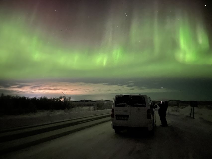 From Kiruna: Abisko National Park Northern Lights Tour - Fika by the fire or beside the snow