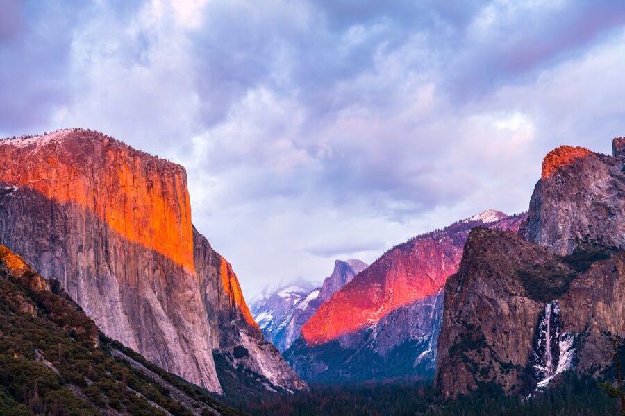 From Lake Tahoe: Yosemite National Park Day Trip with Lunch - Yosemite Falls or Bridalveil Fall