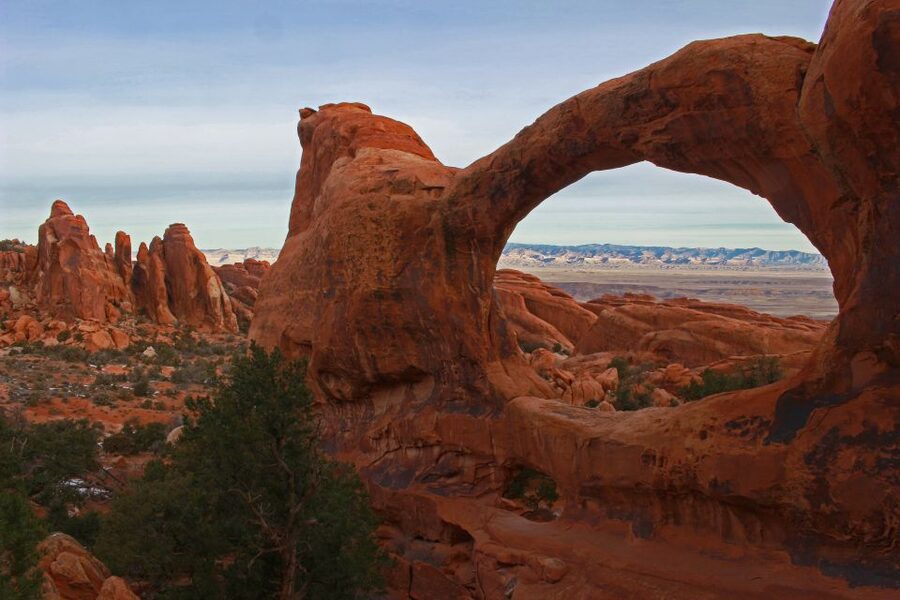From Moab: Half-Day Arches National Park 4x4 Driving Tour - Geology, silence, and dinosaur tracks