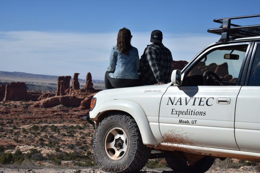From Moab: Half-Day Arches National Park 4x4 Driving Tour - What $196 buys you