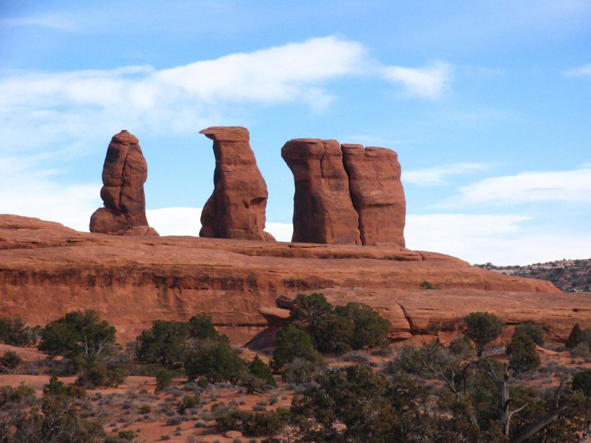 From Moab: Half-Day Arches National Park 4x4 Driving Tour - Should you book this Arches tour?